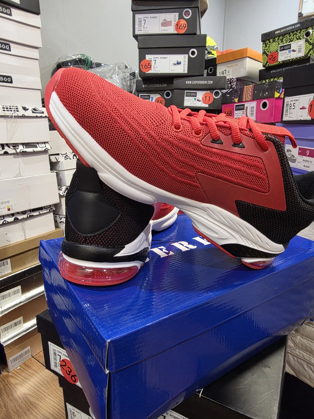 Men's Athletic Running Shoes - Red